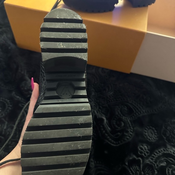 Louis Vuitton Desert Laureate Boots - Picture 3 of 5